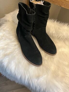 Black Suede Slouch Ankle Boots with Side Zip